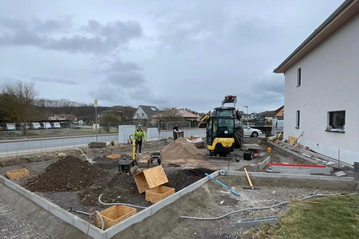 Frostschutz und Verdichtung – stabile Grundlage für die Pflasterung